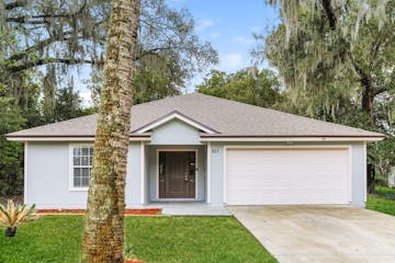 611 Gum St Green Cove Springs, FL 32043